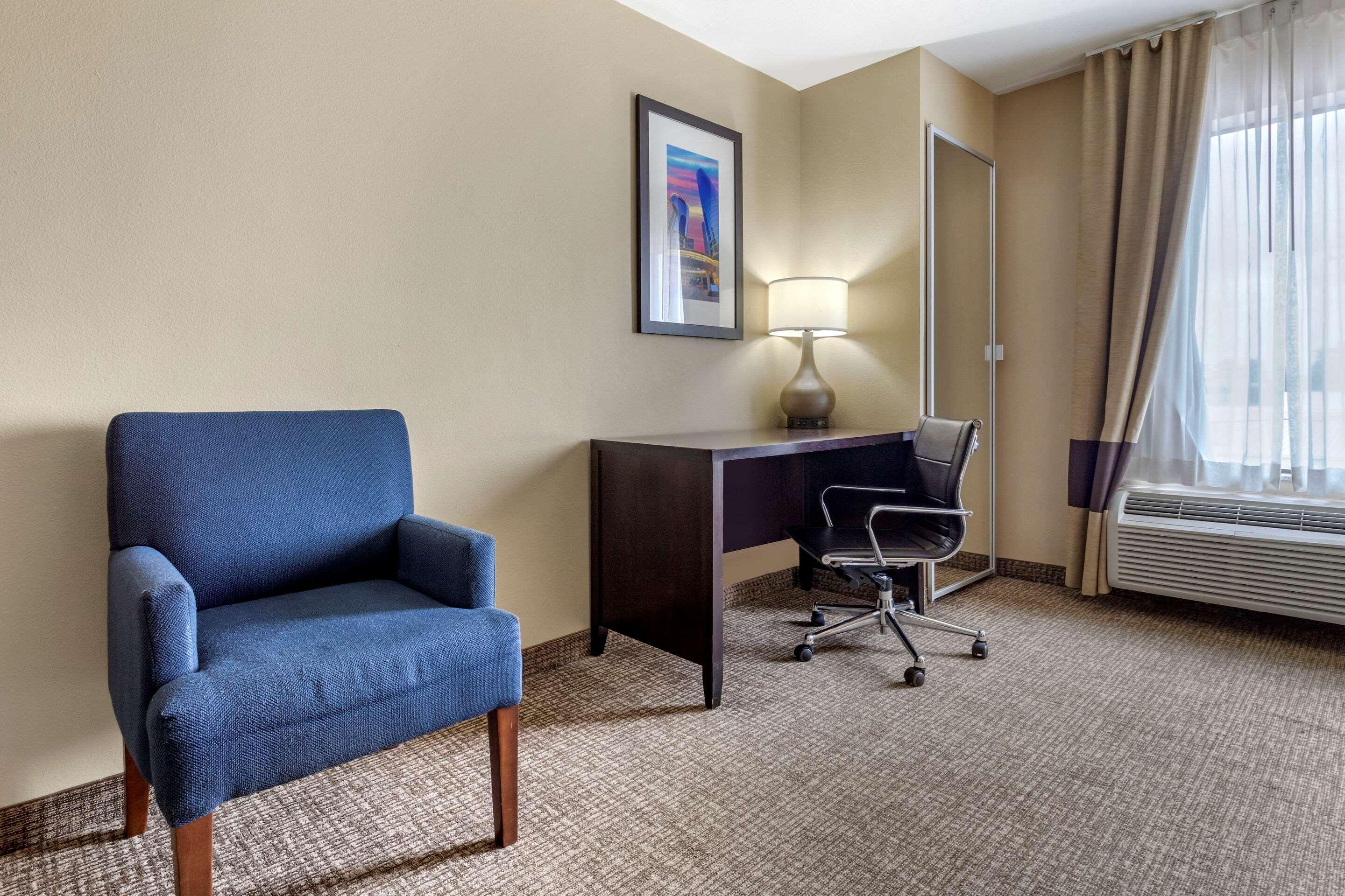 Comfort Inn & Suites Fm1960-Champions Houston Exterior photo